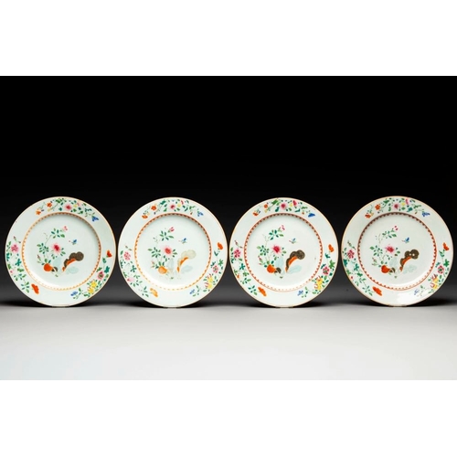 286 - A Chinese famille rose dish and four plates with floral design, QianlongH.: 38,5 cm (the dish)H.: 26... 