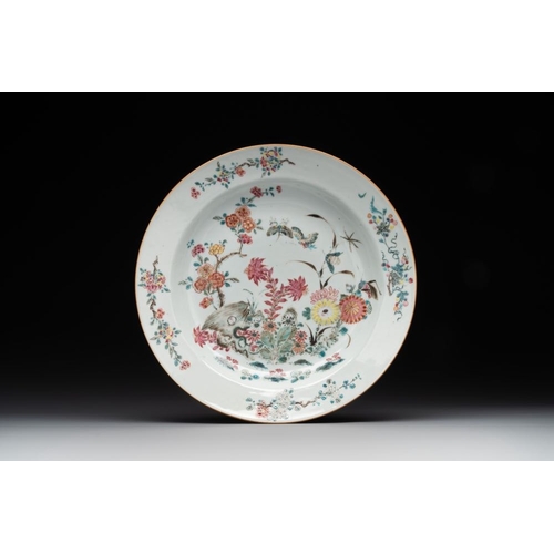 288 - A Chinese famille rose dish, two plates and a Dutch-decorated plate, QianlongDia.: 28 cm (the larges... 