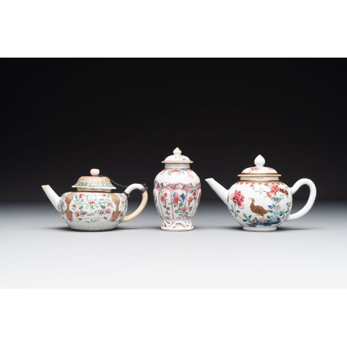 314 - Two Chinese famille rose teapots and a tea caddy, Yongzheng/QianlongL.: 16 cm - H.: 11 cm (the large... 