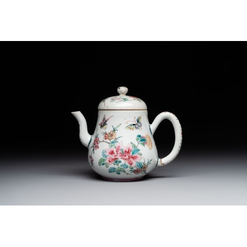 316 - Two Chinese famille rose teapots and a bowl, QianlongDia.: 14,7 cm - H.: 7 cm (the bowl)L.: 17 cm - ... 