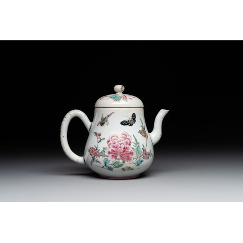 316 - Two Chinese famille rose teapots and a bowl, QianlongDia.: 14,7 cm - H.: 7 cm (the bowl)L.: 17 cm - ... 