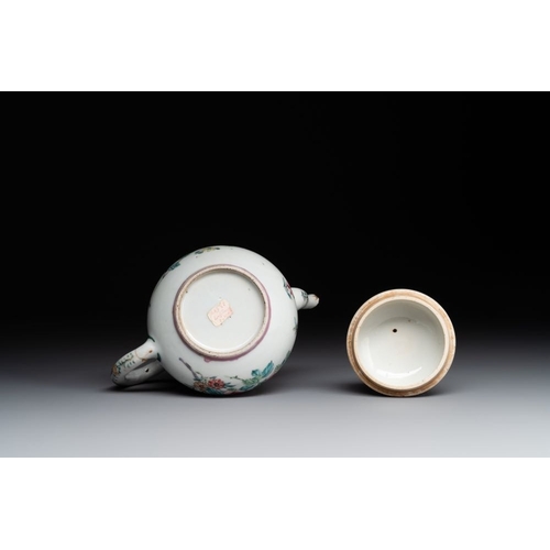 316 - Two Chinese famille rose teapots and a bowl, QianlongDia.: 14,7 cm - H.: 7 cm (the bowl)L.: 17 cm - ... 