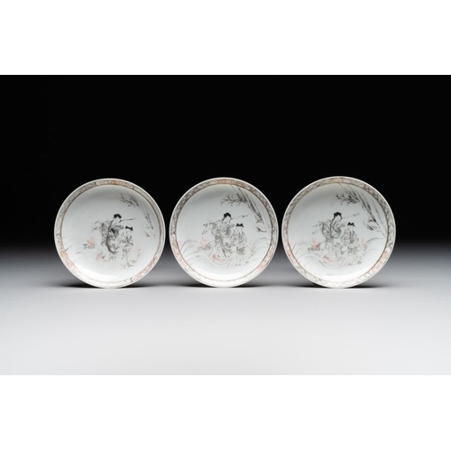 326 - Six Chinese grisaille cups and saucers with Magu and a servant, Yongzheng/QianlongDia.: 11,6 cm (the... 