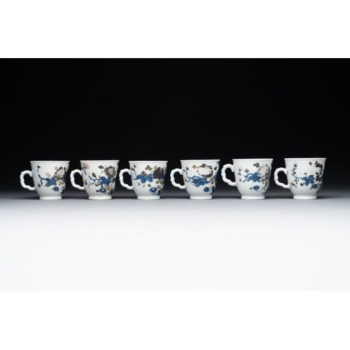 332 - A set of six Chinese Imari-style cups and saucers from the Nanking cargo, QianlongH.: 7 cm (each cup... 