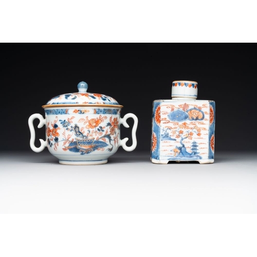 334 - A varied collection of fourteen Chinese Imari-style wares, Kangxi/QianlongDia.: 15 cm - H.: 6,8 cm (... 