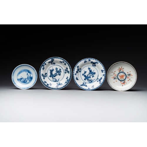 336 - A varied collection of Chinese blue and white, grisaille and famille verte porcelain, Kangxi and lat... 