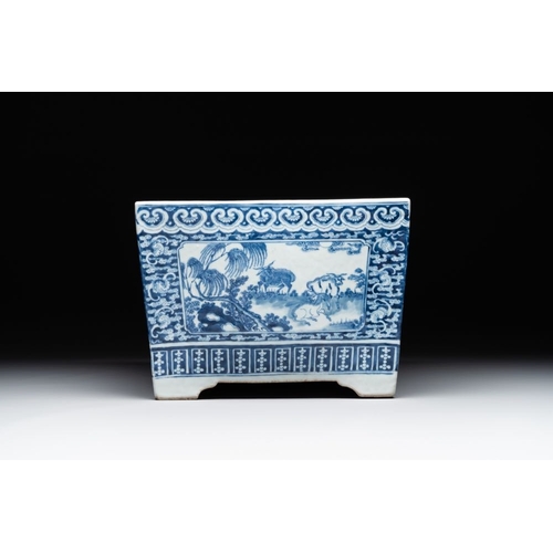 353 - A square Chinese blue and white 'three rams' jardiniere, 19th C.Dim.: 32,5 x 32,5 x 23,5 cmThe absen... 