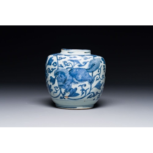 367 - A Chinese blue and white 'Buddhist lion and lotus scroll' jar, WanliH.: 15,5 cmThe absence of a cond... 