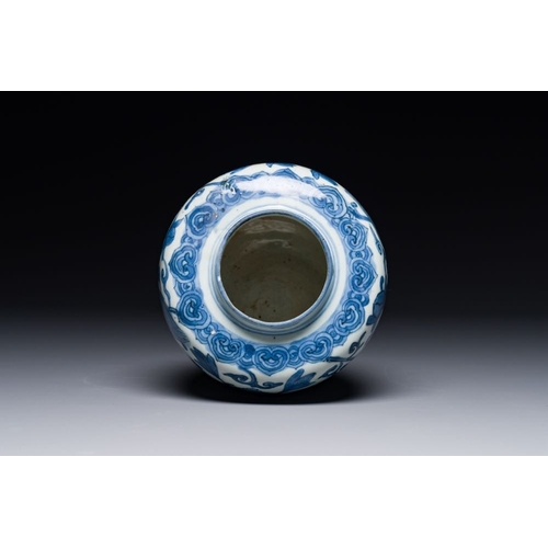 367 - A Chinese blue and white 'Buddhist lion and lotus scroll' jar, WanliH.: 15,5 cmThe absence of a cond... 