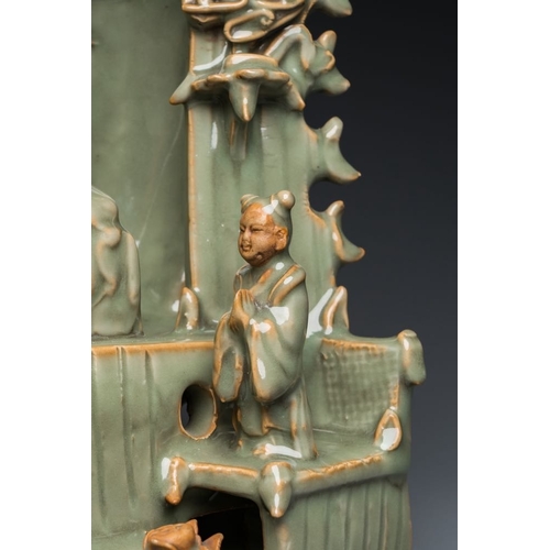 381 - A Chinese Longquan celadon shrine of Guanyin, Ming or later L.: 23 cm - H.: 37,5 cm
 Ref:- Christie'... 