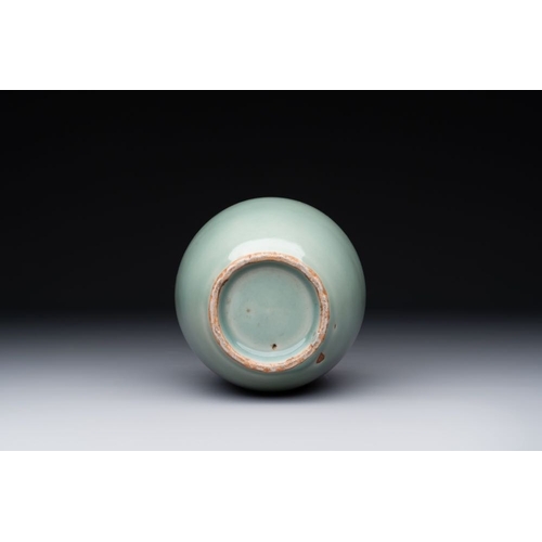 386 - A Chinese Longquan celadon jar, SongH.: 12,9 cmThe absence of a condition report does not imply that... 