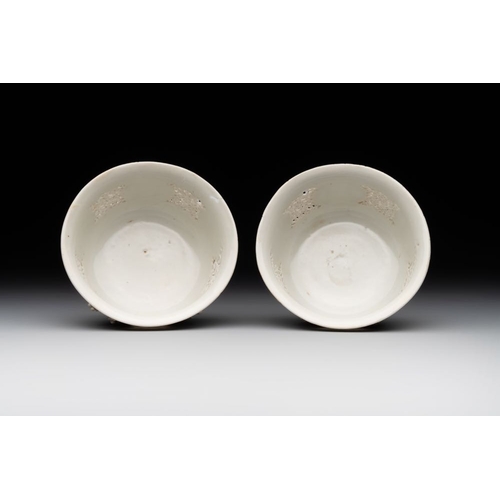 392 - A pair of rare Chinese reticulated white-glazed biscuit 'Eight Immortals and Shoulao' bowls, WanliDi... 