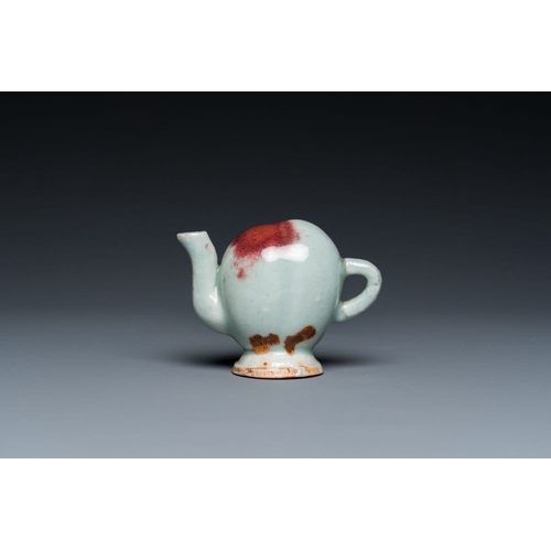 412 - A Chinese miniature peach-shaped Jun-type 'Cadogan' ewer, QianlongL.: 8 cm - H.: 6 cm
 The name 'Cad... 