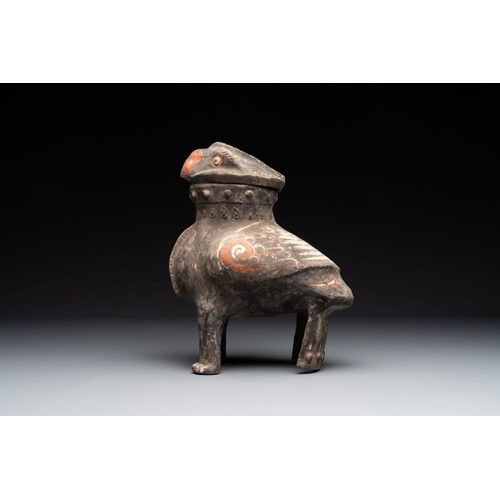 439 - A Chinese painted terracotta owl-shaped 'zun' wine vessel, HanH.: 30,5 cm - L.: 25 cm
 Provenance: -... 