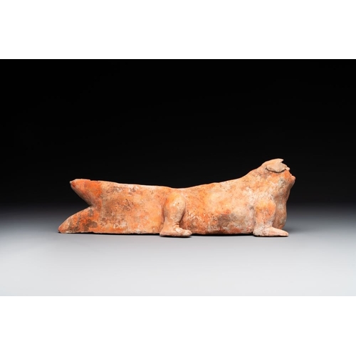 440 - A Chinese Mingqi terracotta amphibian-shaped grave guardian with human head, Western HanH.: 13 cm - ... 