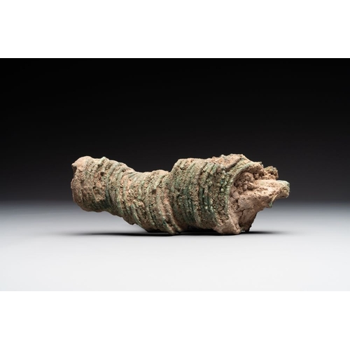 445 - A varied collection of archaeological objects, China and Thailand, Qing and earlierH.: 21,9 cm (the ... 