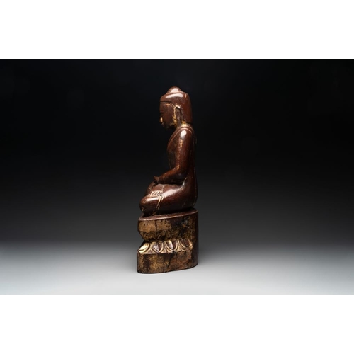 458 - A Burmese lacquered and gilt wooden Buddha, 17/18th C.H.: 65 cmThe absence of a condition report doe... 