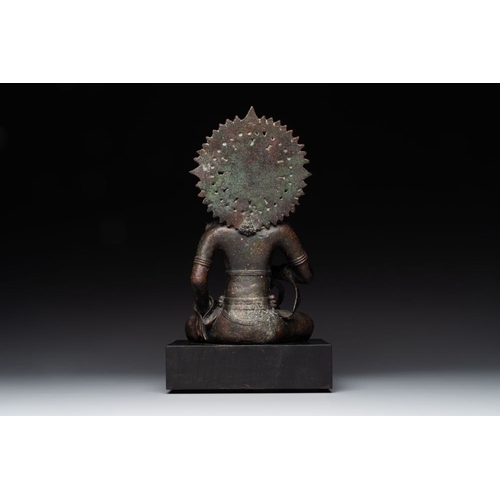 460 - An Indonesian bronze sculpture of Bodhisattva, Majapahit, East Java, 14th C.H.: 36,5 cm - L.: 19,7 c... 