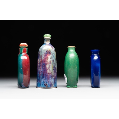 490 - Nine monochrome Chinese porcelain and glass snuff bottles, 19/20th C.H.: 10,7 cm (the tallest, incl.... 