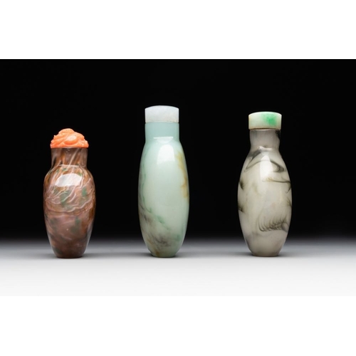 499 - Three Chinese swirled glass snuff bottles, QingH.: 7 cm (the tallest, incl. stopper)The absence of a... 