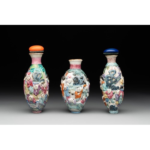 513 - Six Chinese moulded famille rose snuff bottles, Qianlong mark, 19th C.H.: 9,5 cm (the tallest incl. ... 