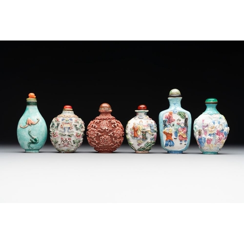 514 - Six Chinese famille rose moulded snuff bottles, Qianlong mark, 19/20th C.H.: 9,2 cm (the tallest inc... 