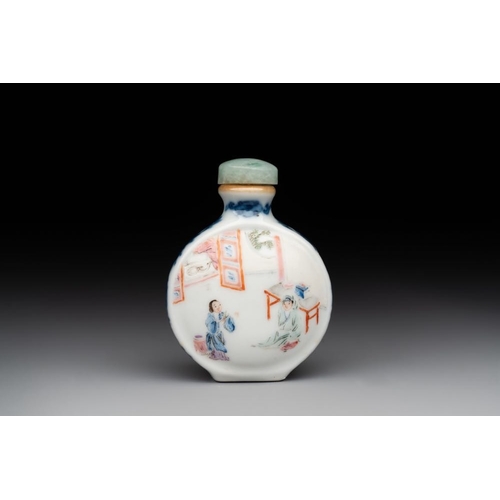 528 - A Chinese famille rose snuff bottle with jadeite stopper, Jiaqing mark and of the periodH.: 6 cm (in... 