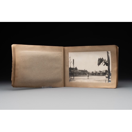 555 - A photo album 'FÃªte du quarantenaire de S. M. KHAI-DINH empereur d'Annam', dated Oct. 1924Dim.: 22 ... 