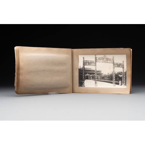 555 - A photo album 'FÃªte du quarantenaire de S. M. KHAI-DINH empereur d'Annam', dated Oct. 1924Dim.: 22 ... 