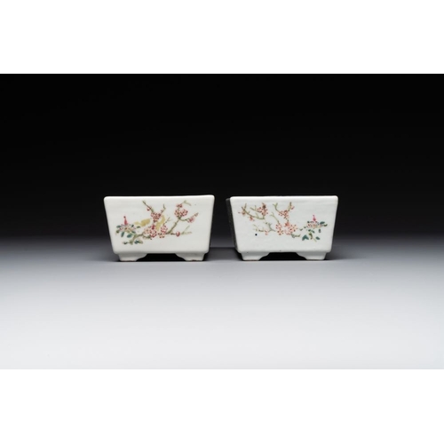 726 - A pair of rectangular Chinese famille rose jardinieres with floral design, RepublicDim.: 19,4 x 10 x... 