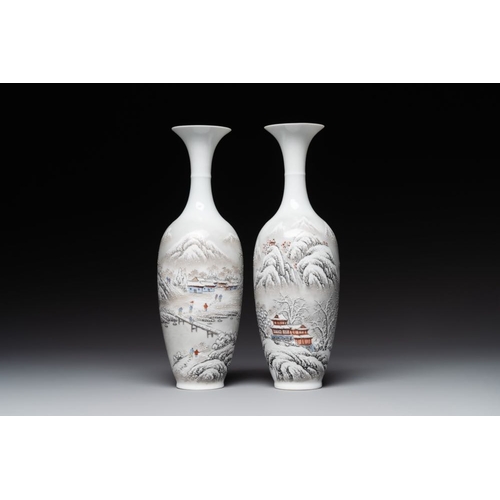 732 - A pair of Chinese polychrome 'snow scene' vases, Jing De Zhen Zhi mark, dated 1979H.: 25,5 cmThe abs... 