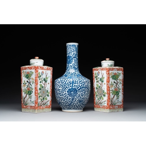 756 - A Chinese blue and white bottle-shaped 'lotus scroll' vase and a pair of square famille verte flasks... 