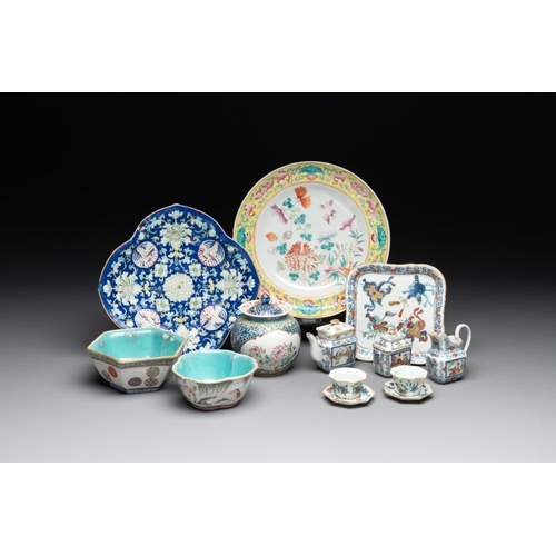 804 - A Chinese blue, white and famille rose tea service, three famille rose bowls, a plate and a covered ... 