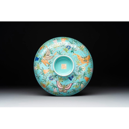 806 - A set of 14 Chinese turquoise-ground famille rose dinner service, Qianglong mark, 19th C.Dia.: 24 cm... 