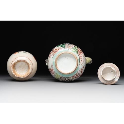 827 - A Chinese wucai covered ewer and a rosewater sprinkler for the Islamic market, KangxiH.: 18 cm (the ... 