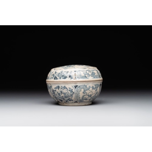 835 - A varied collection of Chinese and Vietnamese blue and white wares, 14th C. and laterDia.: 10,3 cm -... 