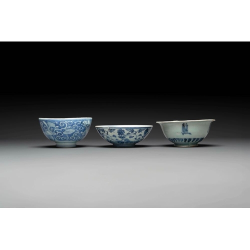 850 - A collection of ten Chinese blue and white bowls, MingDia.: 22 cm - H.: 9,8 cm (the largest bowl)Dia... 