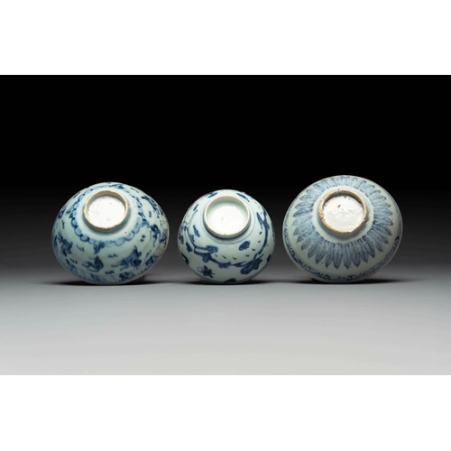 850 - A collection of ten Chinese blue and white bowls, MingDia.: 22 cm - H.: 9,8 cm (the largest bowl)Dia... 