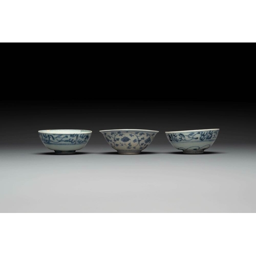 850 - A collection of ten Chinese blue and white bowls, MingDia.: 22 cm - H.: 9,8 cm (the largest bowl)Dia... 