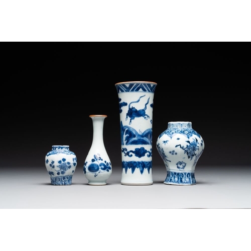 857 - Four various Chinese blue and white vases, Transitional periodH.: 18,7 cm (the tallest)H.: 7,3 cm (t... 