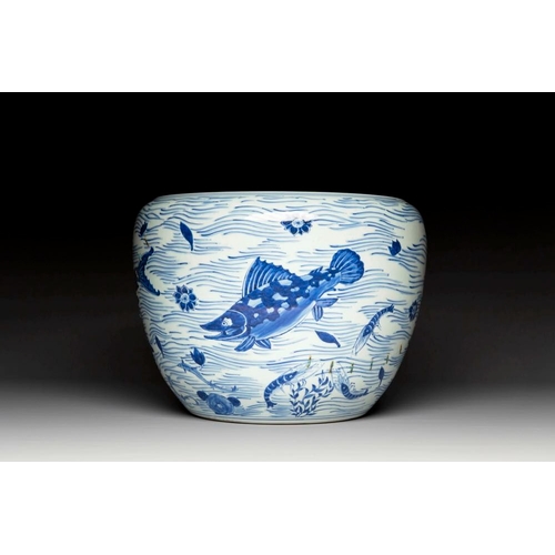 875 - A Chinese blue and white 'carp' fishbowl, KangxiDia.: 45 cm - H.: 32,5 cmThe absence of a condition ... 