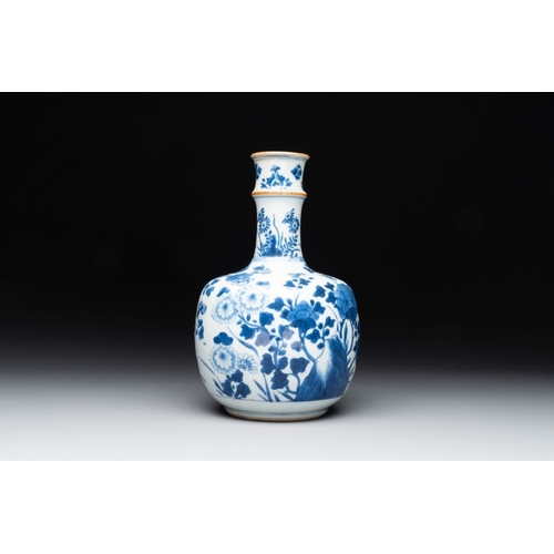 880 - A Chinese blue and white bottle-shaped huqqa base with floral design for the Islamic market, KangxiH... 