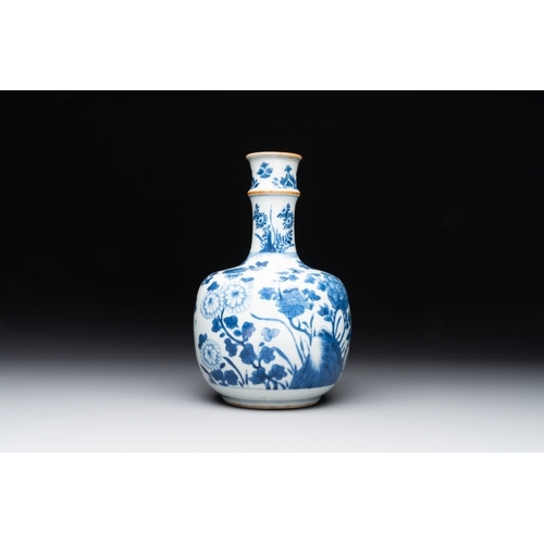 880 - A Chinese blue and white bottle-shaped huqqa base with floral design for the Islamic market, KangxiH... 