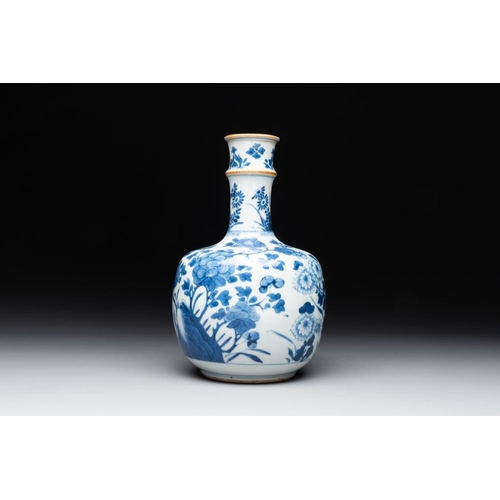 880 - A Chinese blue and white bottle-shaped huqqa base with floral design for the Islamic market, KangxiH... 