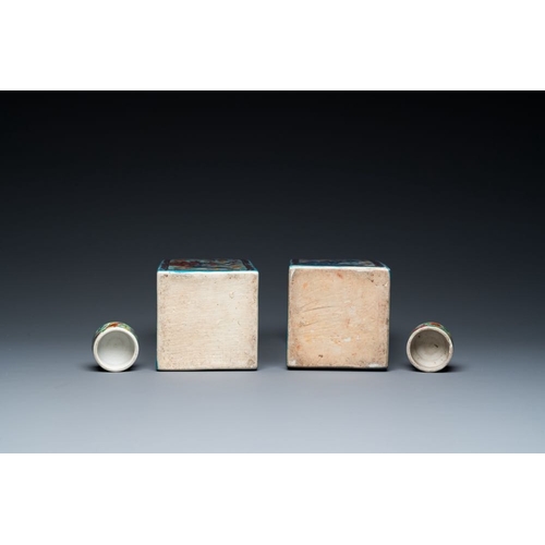 902 - A pair of Chinese blue and white square flasks with European overdecoration, KangxiH.: 27,5 cm (incl... 