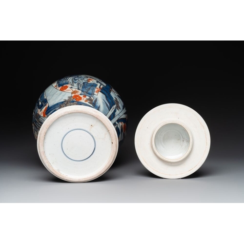 908 - A pair of fine Chinese Imari-style vases and covers with narrative design, KangxiH.: 43,5 cmThe abse... 