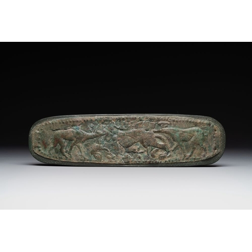 958 - A group of seven bronze and pottery objects, Syria, Persia, and Luristan, 3rd C. and earlierH.: 6,7 ... 