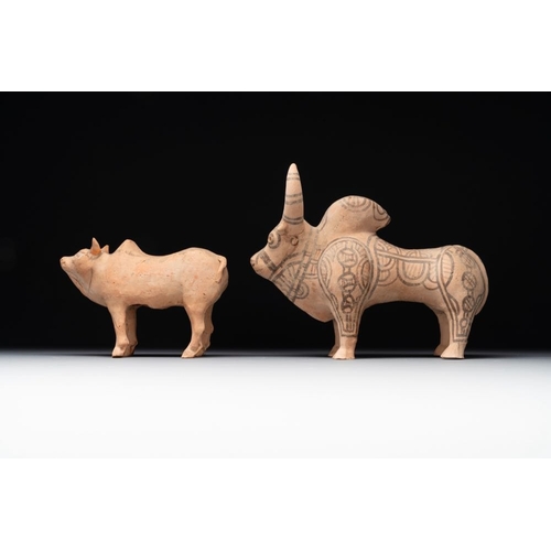 965 - A varied collection of four terracotta animal sculptures and two bowls, Indus Valley, Iran, Pakistan... 