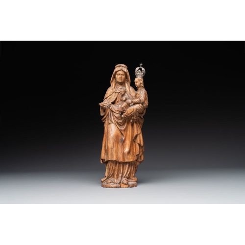 974 - A fruitwood 'Virgin and Child with Saint Anne' sculpture, Mechelen, second half 16th C.H.: 36,8 cm T... 