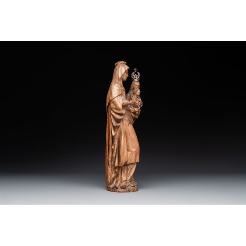 974 - A fruitwood 'Virgin and Child with Saint Anne' sculpture, Mechelen, second half 16th C.H.: 36,8 cm T... 